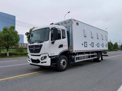 DONGFENG Livestock Poultry Delivery Truck Side