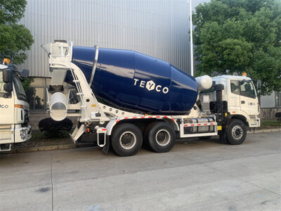 FOTON 10.3 Meter Mixer Truck Right